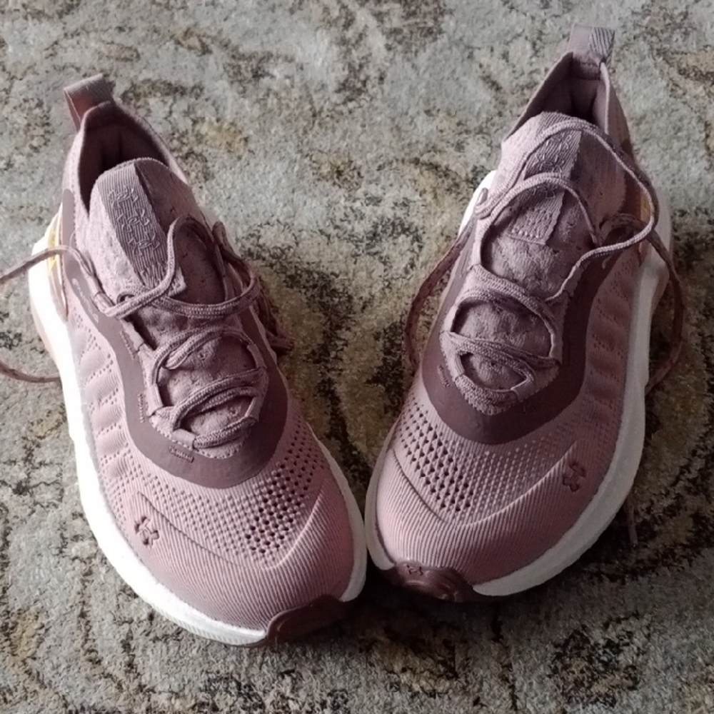 Under Armour Women's Mauve Lace-Up Running Shoes
